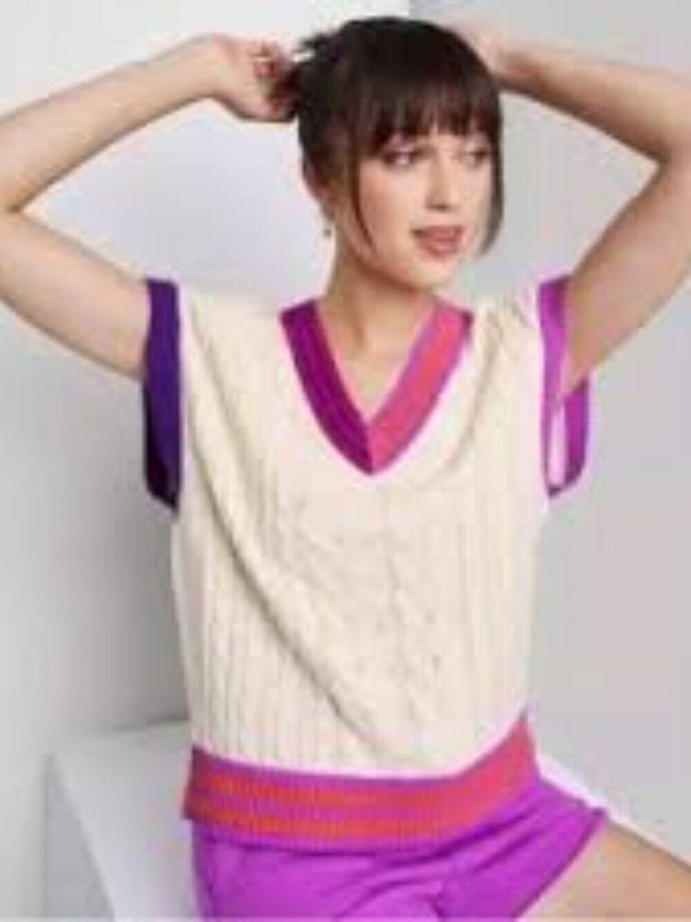Wild fable Cream Cable-Knit V-Neck Sweater Vest Purple and Pink Trim WOTV Sz M